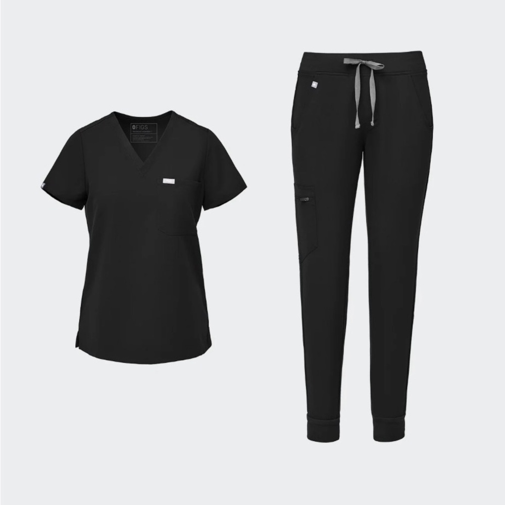 FIGS Women's Black Scrub Set size SMALL